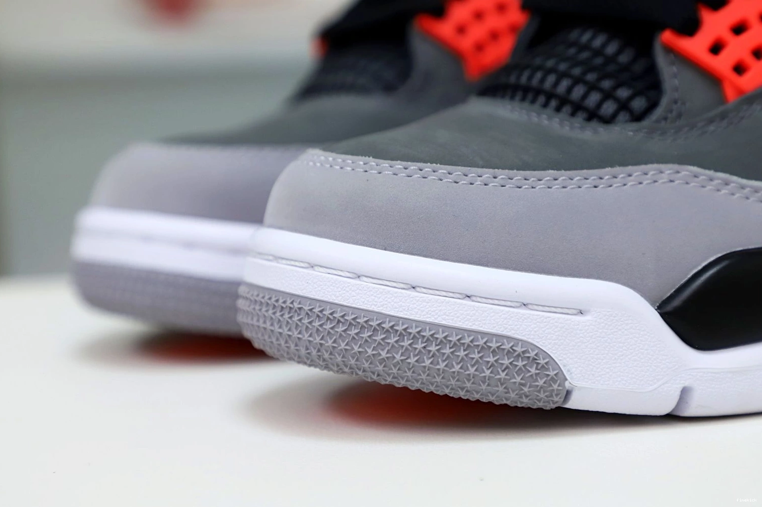 INFRARED AIR JORDAN 4 0215